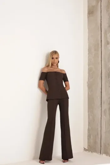 CONJUNTO LONDRES ALFAITARIA BLUSA OMBRO A OMBRO - CAFÉ