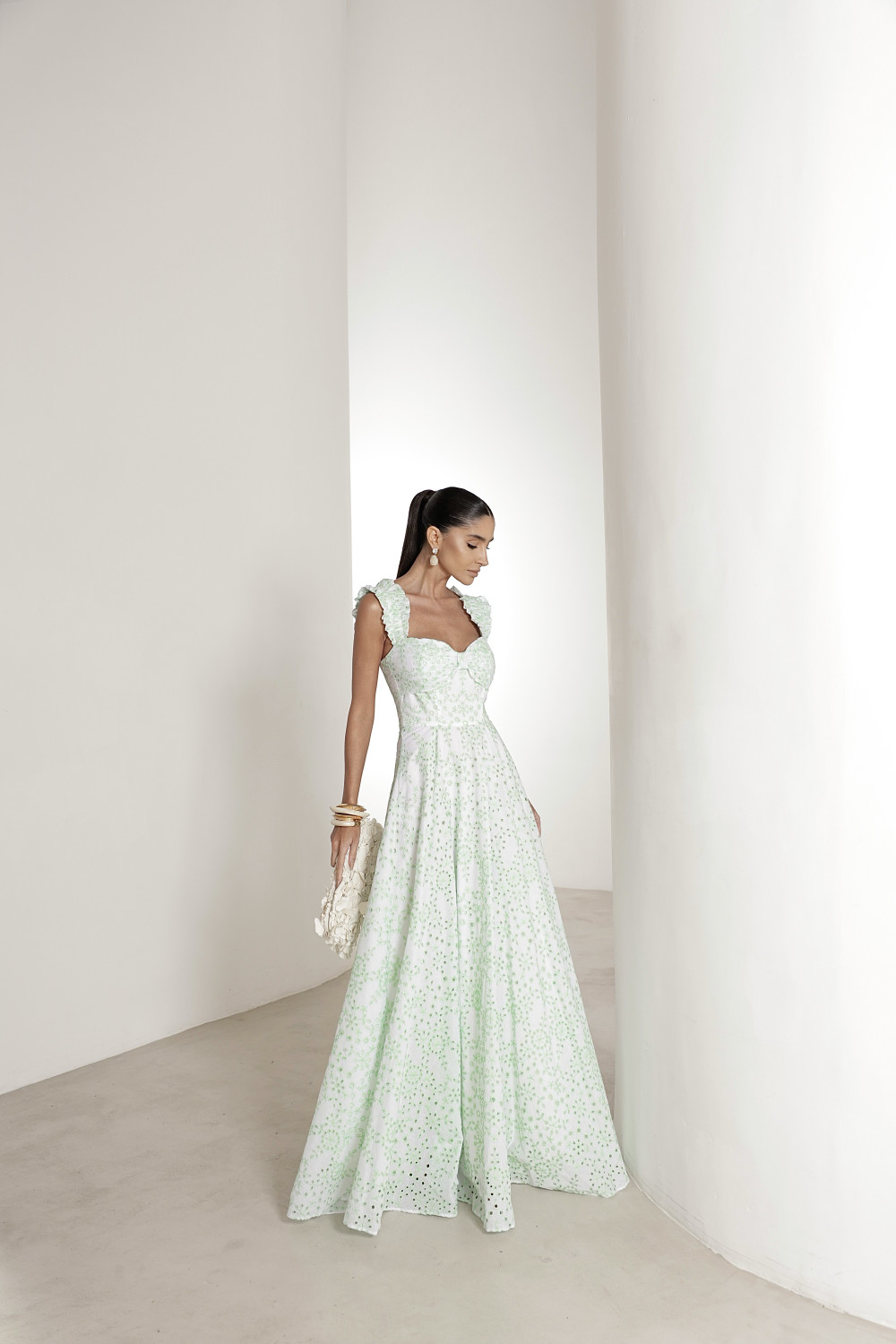 VESTIDO LONGO EM LAISE CURAÇAO COM BABADOS - VERDE LIMÃO