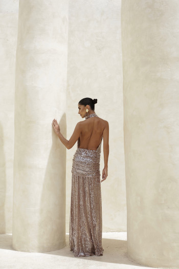 VESTIDO LONGO PAETÊ FRENTE ÚNICA JERICOACOARA - DOCE DE LEITE