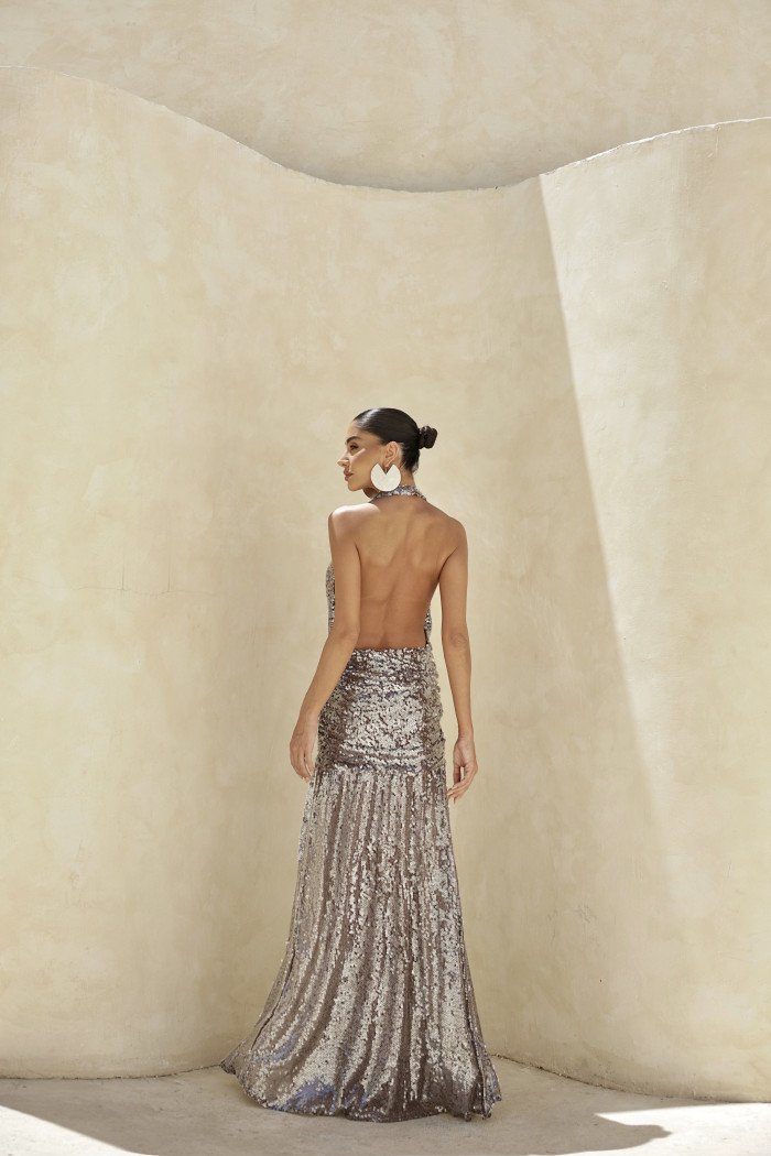 VESTIDO LONGO PAETÊ FRENTE ÚNICA JERICOACOARA - DOCE DE LEITE