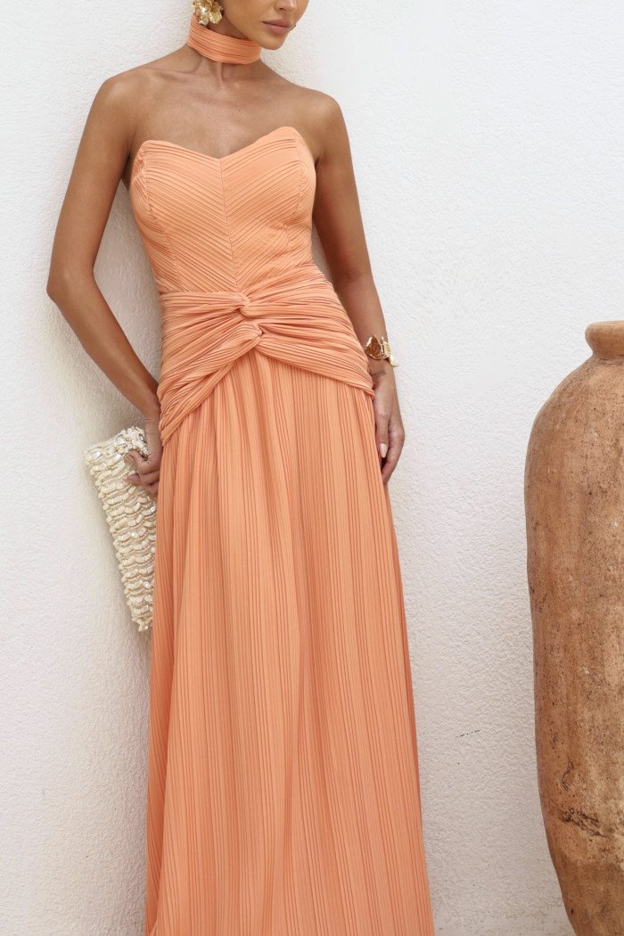 VESTIDO LONGO COM CHOKER SAIA PLISSADA SUZANA - TANGERINA