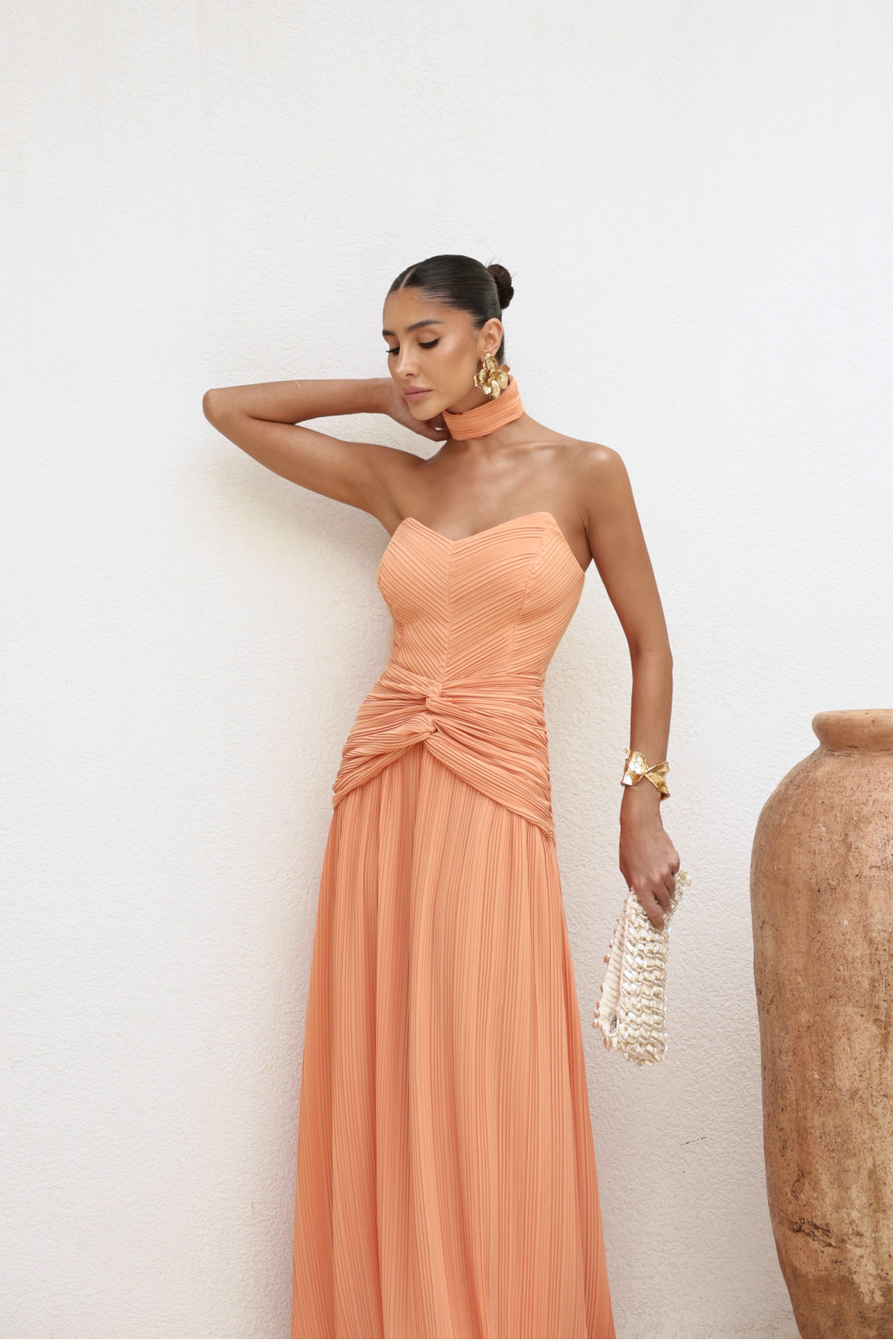 VESTIDO LONGO COM CHOKER SAIA PLISSADA SUZANA - TANGERINA