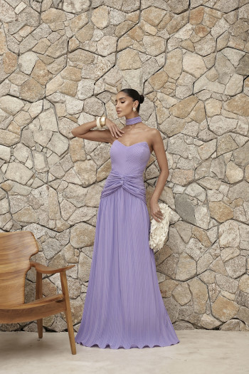 VESTIDO LONGO COM CHOKER SAIA PLISSADA SUZANA - LILÁS