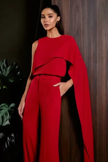 CONJUNTO ALFAIATARIA CALÇA E BLUSA ASSIMÉTRICA - VERMELHO