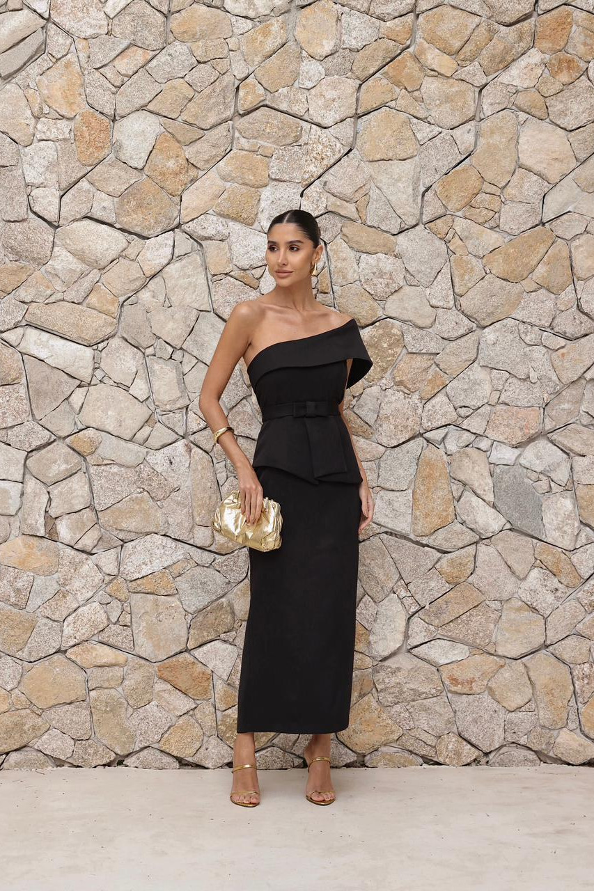 VESTIDO ESPANHA LONGUETE UM OMBRO COM CINTO - PRETO