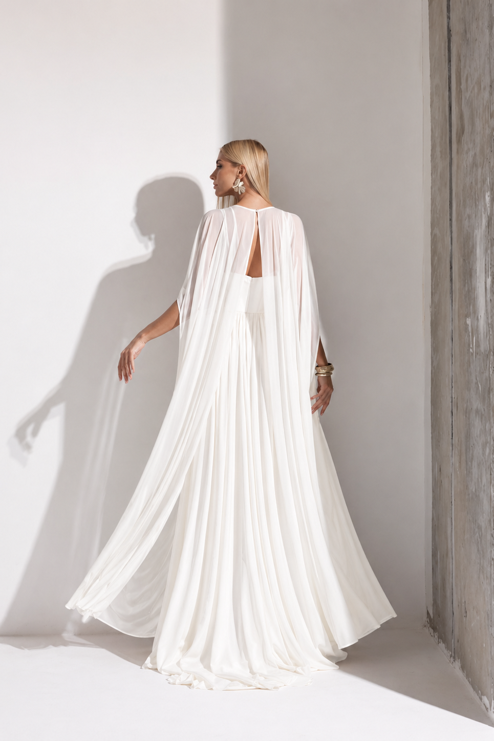 VESTIDO DE FESTA ANGELINA MANGA CAPA - OFF WHITE