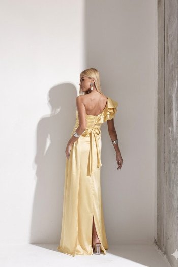 VESTIDO DE FESTA LUCY CREPE ACETINADO UM OMBRO - AMARELO MANTEIGA