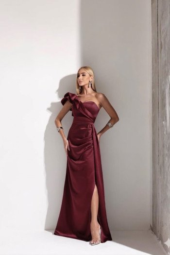 VESTIDO DE FESTA LUCY CREPE ACETINADO UM OMBRO - MARSALA