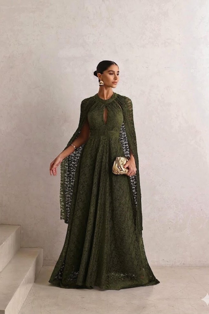 VESTIDO DE FESTA ANGRA RENDA COM CAPA REMOVÍVEL - VERDE OLIVA