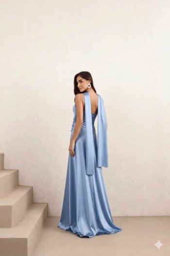 VESTIDO DE FESTA GIOVANA CREPE ACETINADO FAIXA CHOKER - AZUL SERENITY