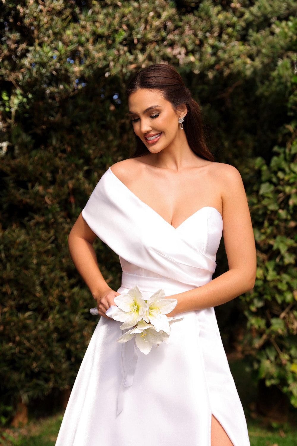 VESTIDO FESTA GLAM DECOTE OMBRO A OMBRO ZIBELINE NOIVINHAS - OFF WHITE