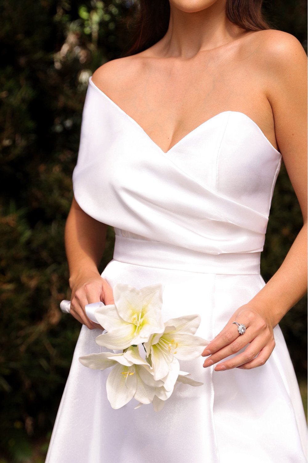 VESTIDO FESTA GLAM DECOTE OMBRO A OMBRO ZIBELINE NOIVINHAS - OFF WHITE