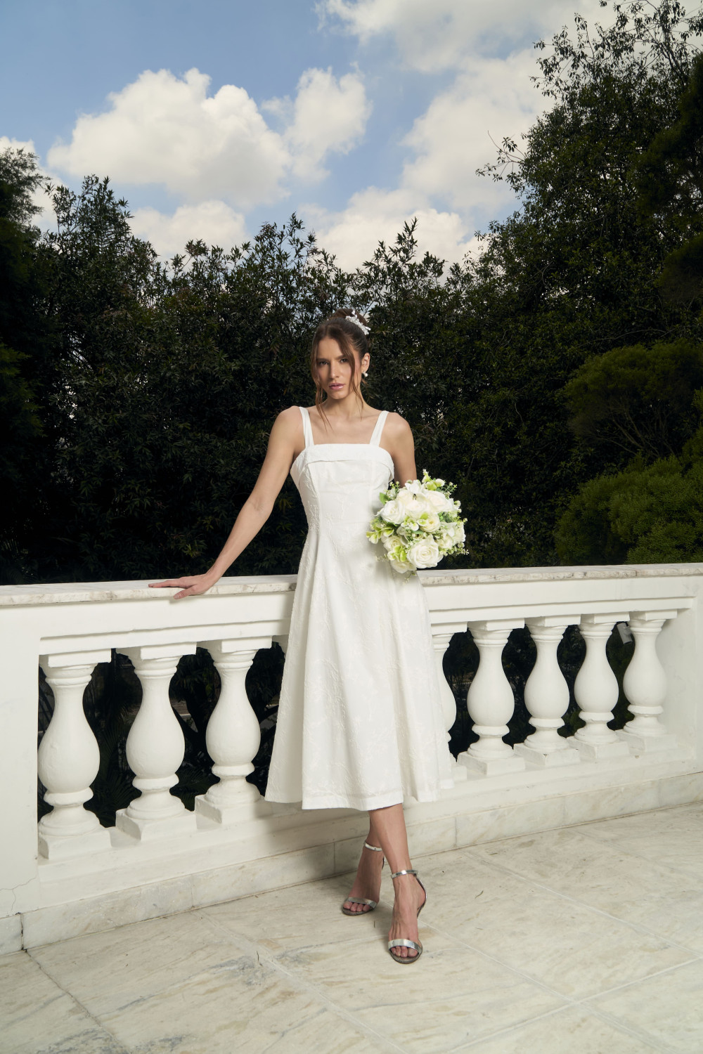 VESTIDO LOREN BORDADO ALÇA E BOLSOS - OFF WHITE