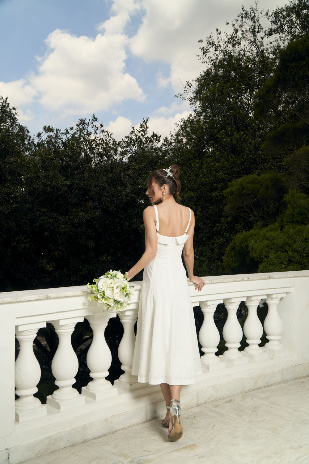 VESTIDO LOREN BORDADO ALÇA E BOLSOS - OFF WHITE