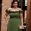 VESTIDO DE FESTA PÂMELA PLUS SIZE DETALHE FLOR - VERDE OLIVA