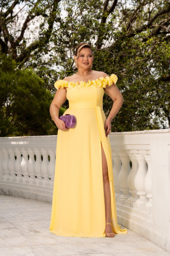 VESTIDO DE FESTA PÂMELA PLUS SIZE DETALHE FLOR - AMARELO