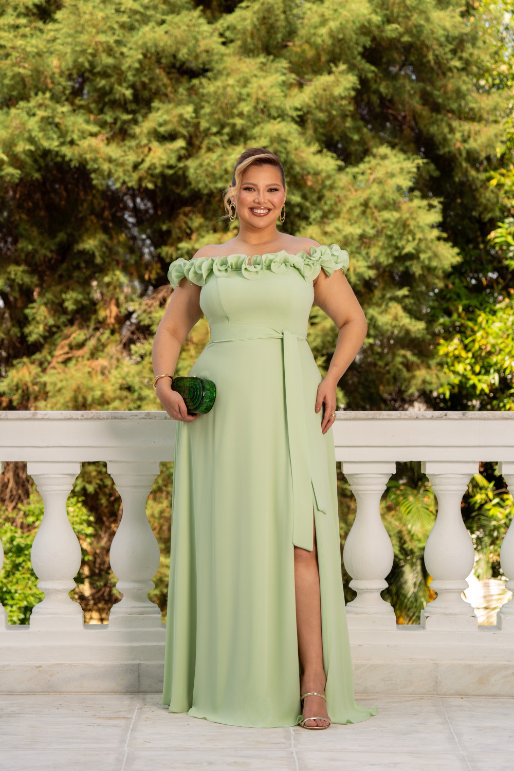 VESTIDO DE FESTA PÂMELA PLUS SIZE DETALHE FLOR - VERDE MENTA