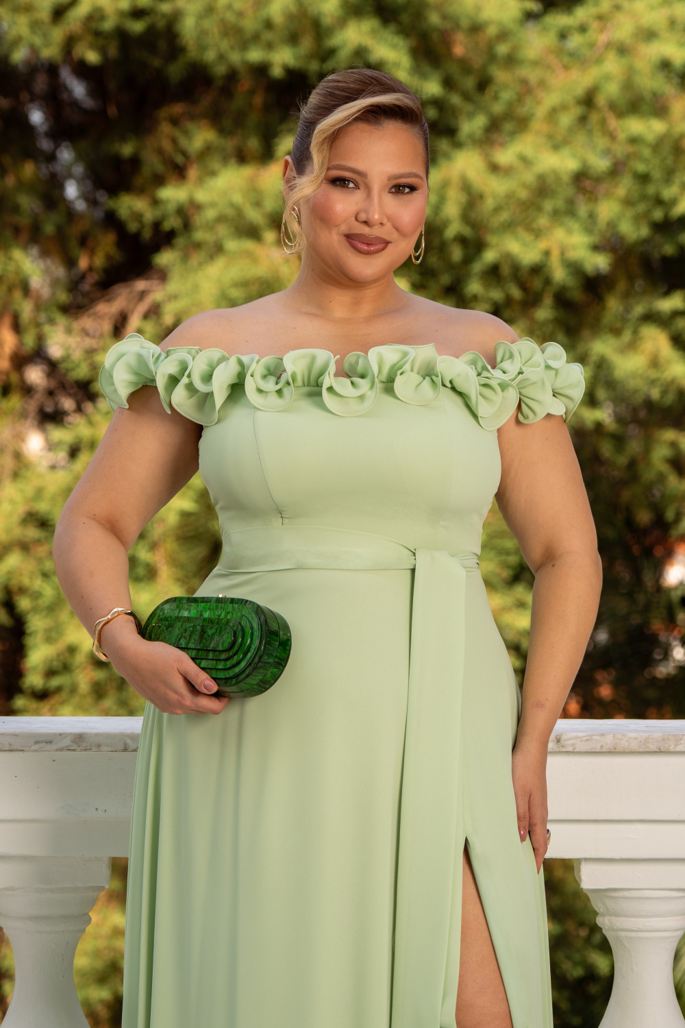 VESTIDO DE FESTA PÂMELA PLUS SIZE DETALHE FLOR - VERDE MENTA