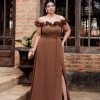 VESTIDO DE FESTA PÂMELA PLUS SIZE DETALHE FLOR - MARROM