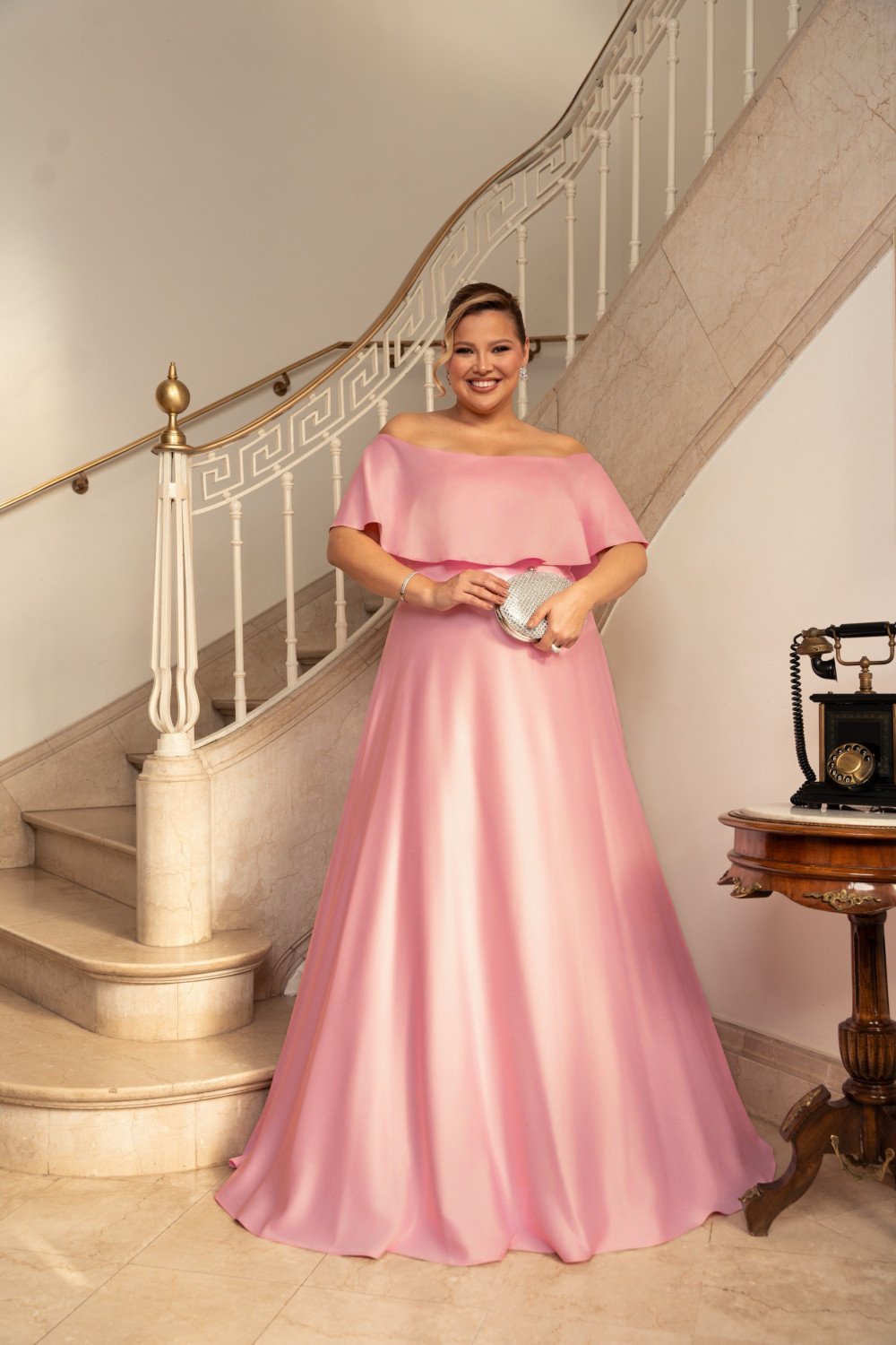 VESTIDO DE FESTA PAULA CREPE ACETINADO PLUS SIZE - ROSÉ