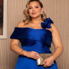 VESTIDO ÁGATA OMBRO A OMBRO DETALHE FLOR PLUS SIZE - AZUL ROYAL