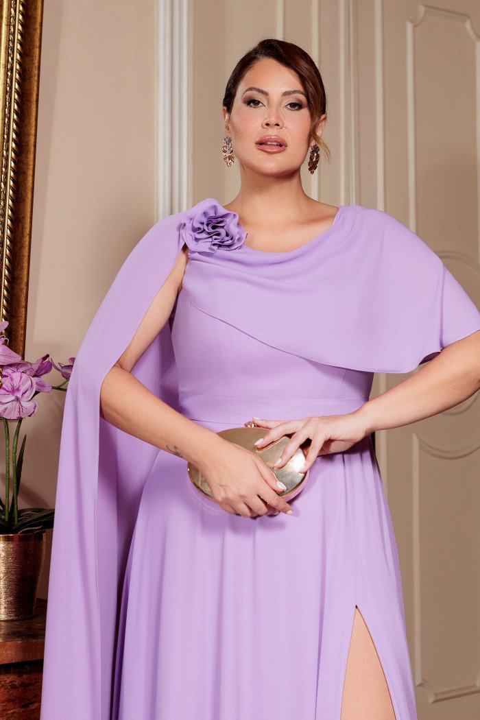 VESTIDO DE FESTA LONGO GARDEN DETALHE CAPA PLUS SIZE - LAVANDA
