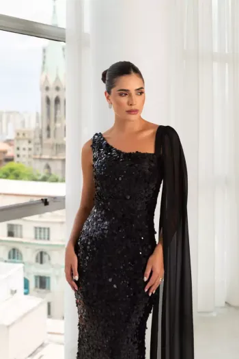 VESTIDO DE FESTA SELENA PAETÊ CAPA UNILATERAL - PRETO