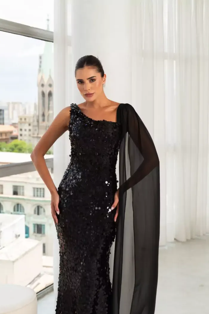 VESTIDO DE FESTA SELENA PAETÊ CAPA UNILATERAL - PRETO