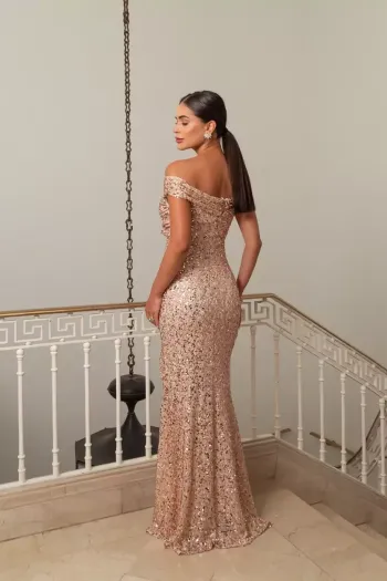 VESTIDO DE FESTA TAYNARA OMBRO A OMBRO FENDA PAETÊ - ROSE GOLD