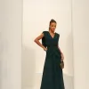 VESTIDO NADINE LONGO CAPA - VERDE GARRAFA