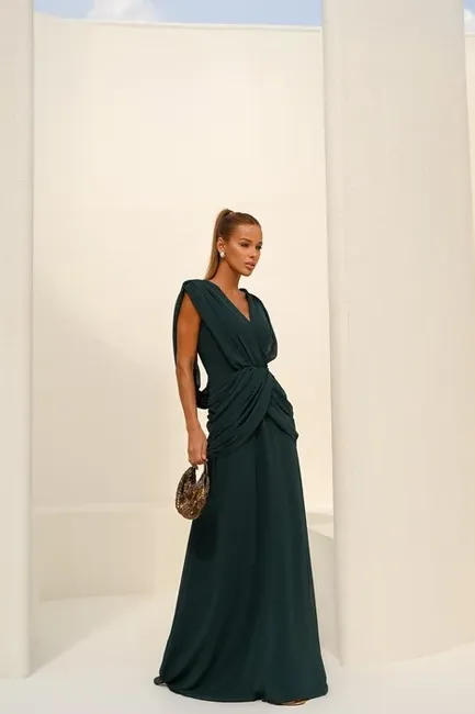 VESTIDO NADINE LONGO CAPA - VERDE GARRAFA