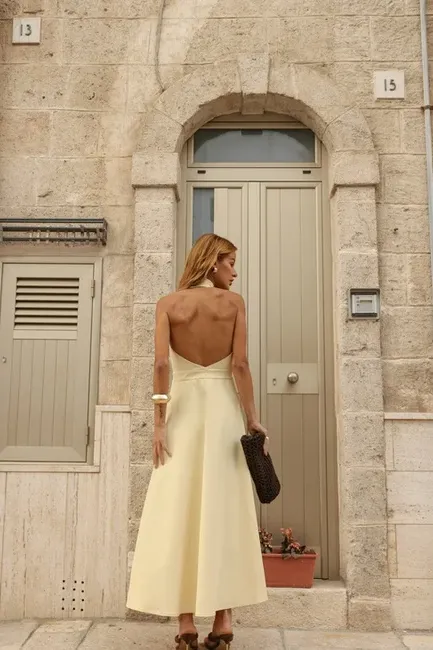 VESTIDO LONGUETE BOTÕES FRENTE ÚNICA COM GOLA - AMARELO