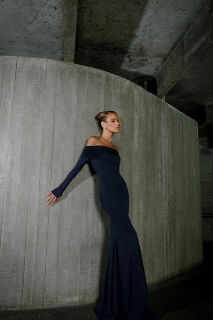 VESTIDO FRANCIELLY LONGO OMBRO A OMBRO JERSEY - AZUL MARINHO