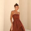 VESTIDO SOFISTIC LONGO T.Q.C. ASSIMÉTRICO ORGANZA - MARROM