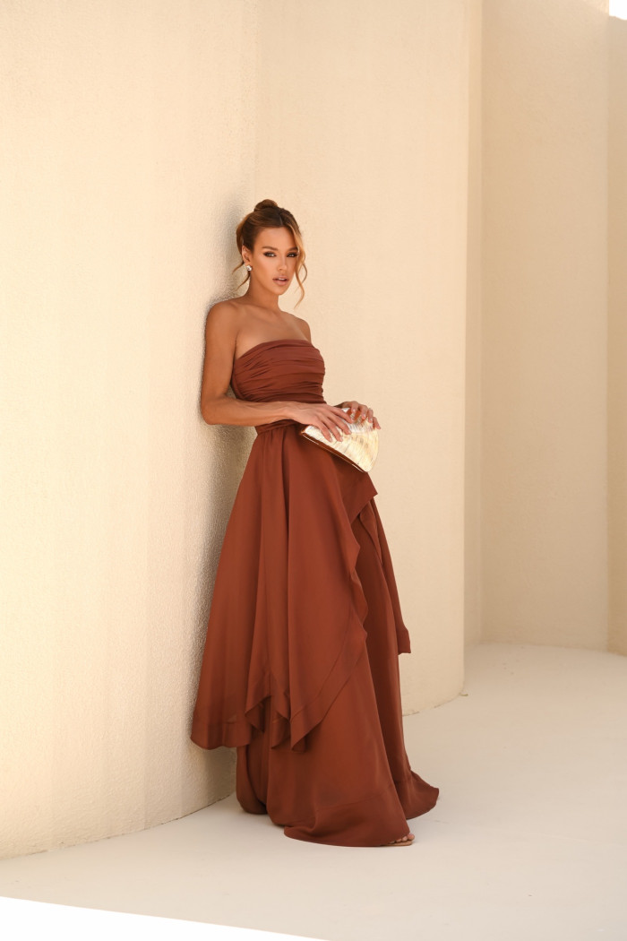 VESTIDO SOFISTIC LONGO T.Q.C. ASSIMÉTRICO ORGANZA - MARROM