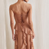 VESTIDO AUSTRÁLIA LONGO BABADOS T.Q.C - AMÊNDOA