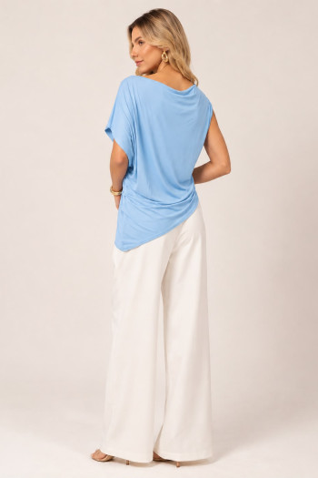 BLUSA ADELE JERSEY ASSIMÉTRICA - AZUL SERENITY