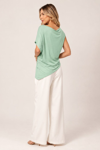 BLUSA ADELE JERSEY ASSIMÉTRICA - VERDE MENTA