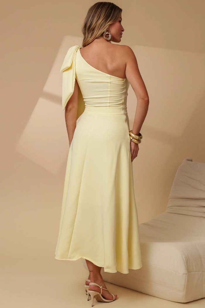 VESTIDO GLÁUCIA UM OMBRO COM LAÇO - AMARELO