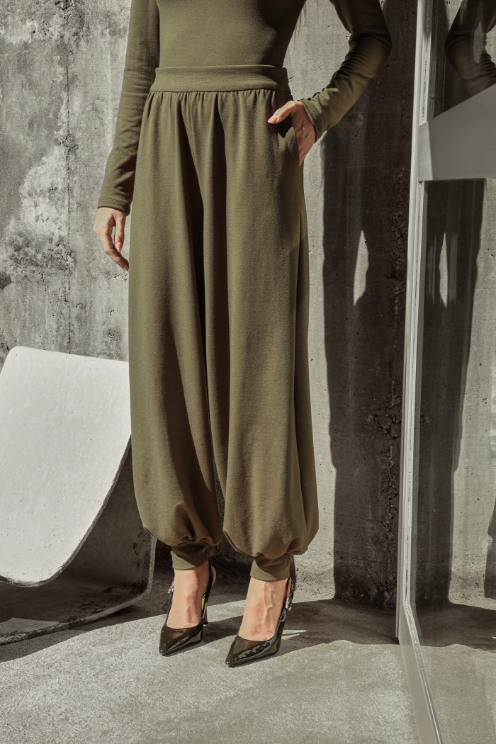 CONJUNTO ADELINE BLUSA E CALÇA MOLETINHO - MILITAR