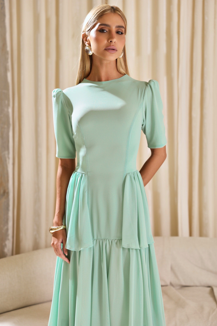 VESTIDO CHARLOTE LONGO CAMADAS - VERDE MENTA