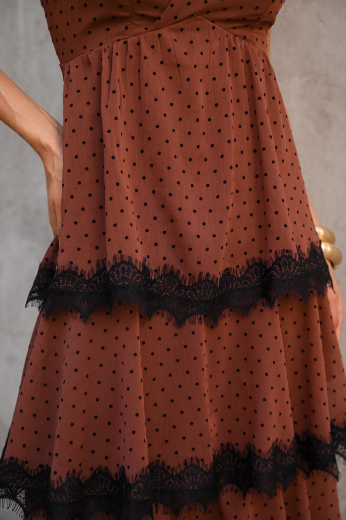 VESTIDO TOULOSE POÁ CAMADAS COM RENDA - MARROM