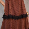 VESTIDO TOULOSE POÁ CAMADAS COM RENDA - MARROM