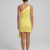 VESTIDO COPACABANA CURTO DETALHE FIVELA UM OMBRO - AMARELO