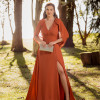 VESTIDO VALERIE CAUDA COSTAS CREPE MUSSELINE - TERRACOTA