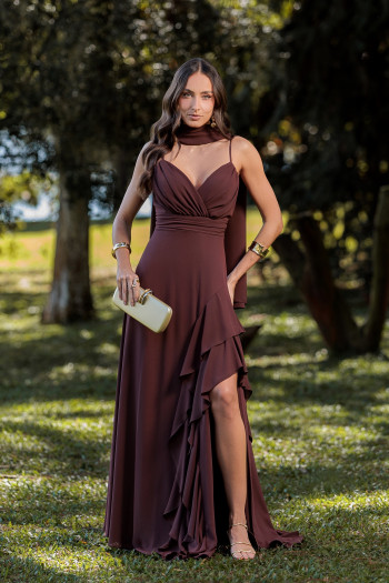 VESTIDO FRANCINE LONGO FENDA CHOKER - MARROM