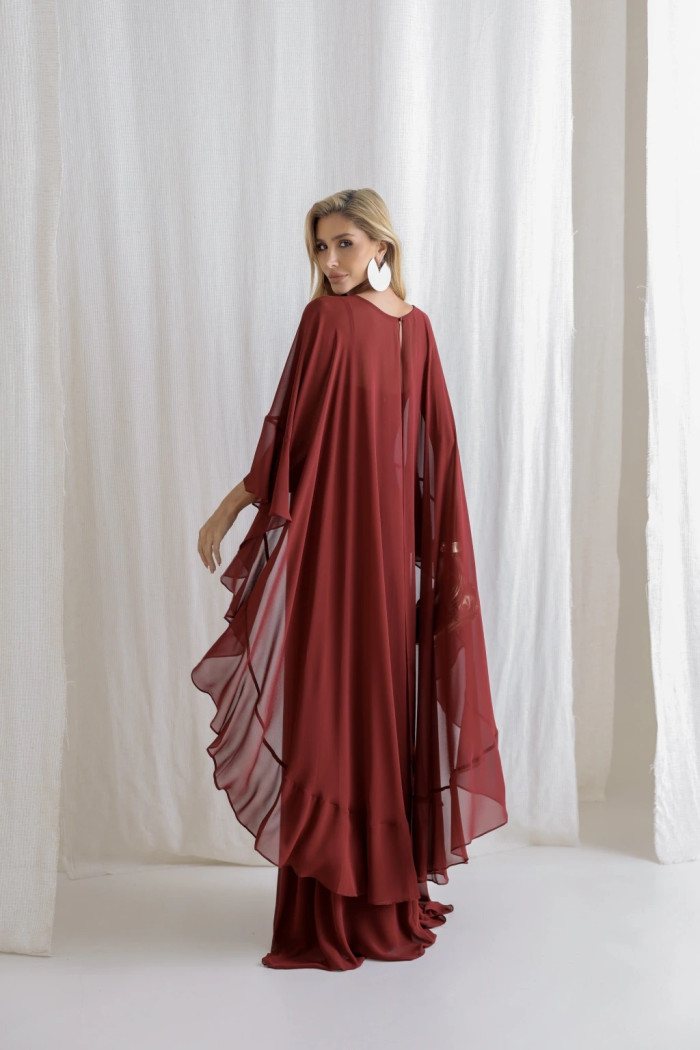 VESTIDO ANTONIETA LONGO CHIFFON CAPA BABADOS - VINHO