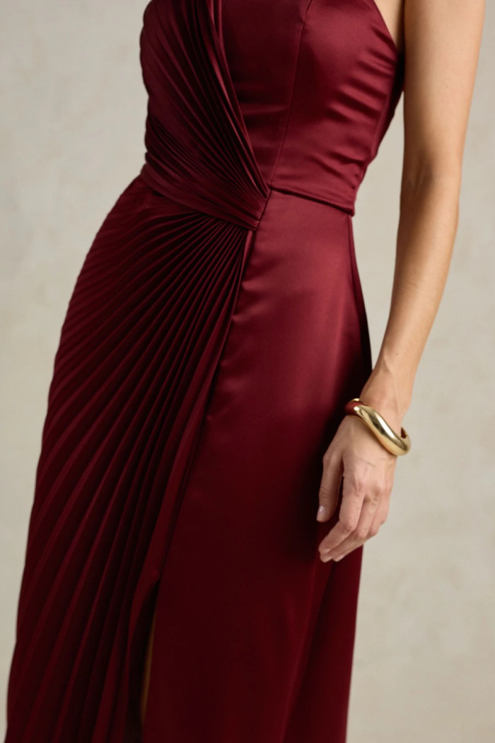 VESTIDO DE FESTA BARCELONA T.Q.C PLISSADO - VINHO