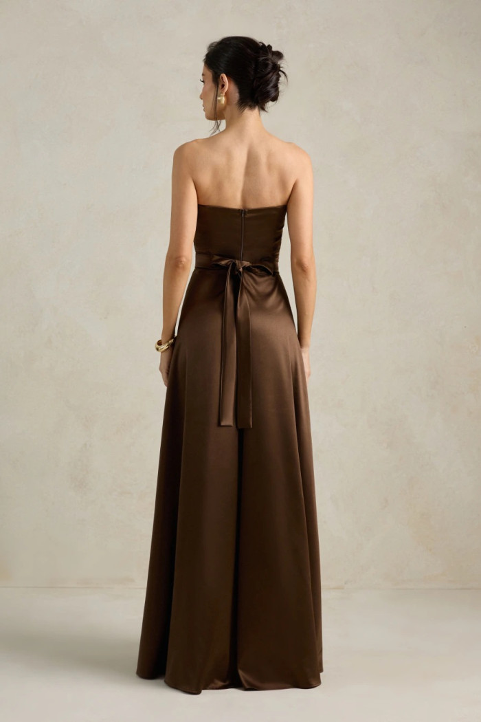 VESTIDO DE FESTA BRENDA T.Q.C LONGO FENDA - MARROM