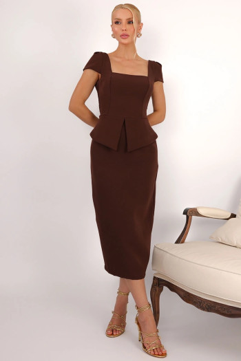 VESTIDO MIDI MAVIE TUBINHO MANGA CURTA PEPLUM - MARROM